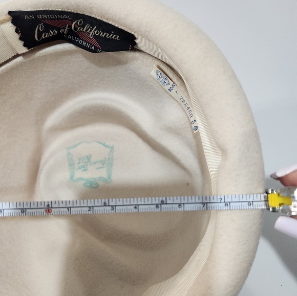 Vintage Cream Women's Hat with Pin Accent - Picture 7 of 7